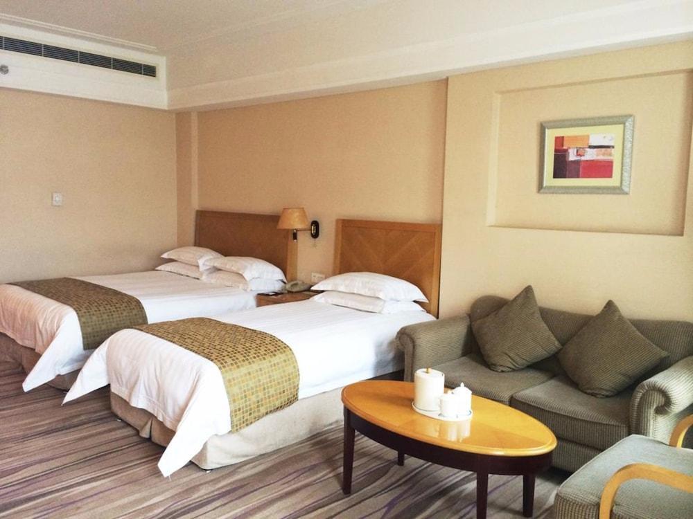 Highton Hotel Shanghai Exterior photo