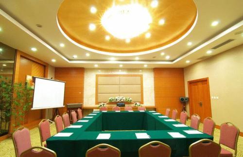 Highton Hotel Shanghai Exterior photo