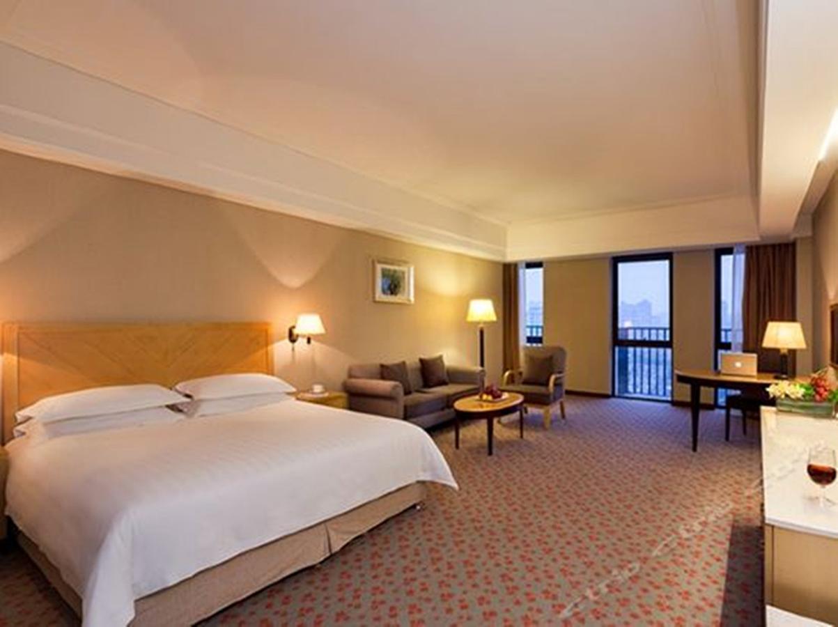 Highton Hotel Shanghai Exterior photo